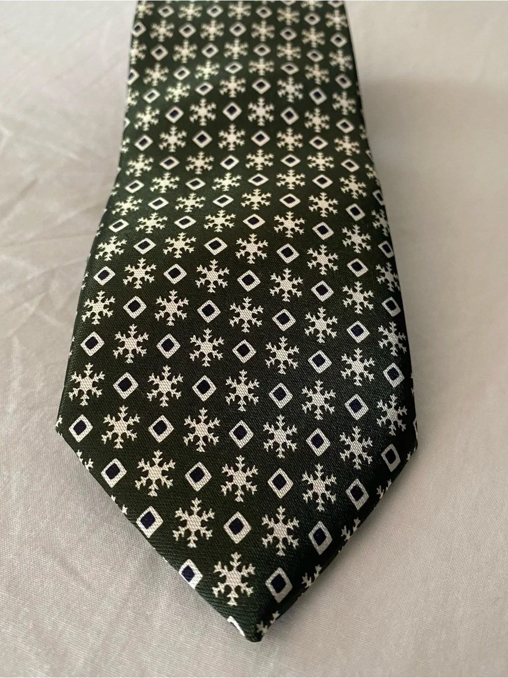 The Children's Place Boys 8-14 Neck Tie Holiday Green Polyester Winter 3x24”